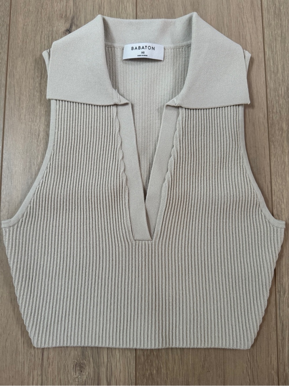 Babaton Sleeveless Ribbed Knit Polo Top in Matte Pearl